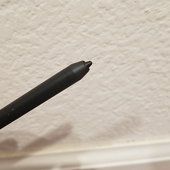 Kylie Dead of Knight lip kit - Picture 4 of 6